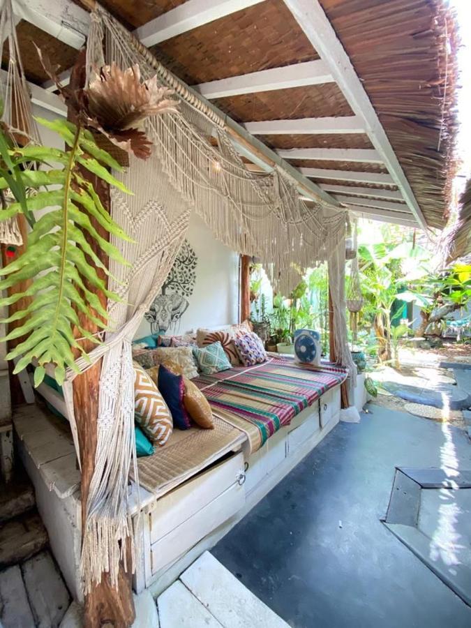 Albergue The Bodhi Tree Karimunjawa Exterior foto