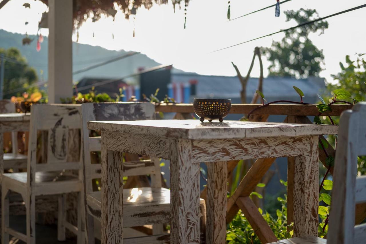 Albergue The Bodhi Tree Karimunjawa Exterior foto